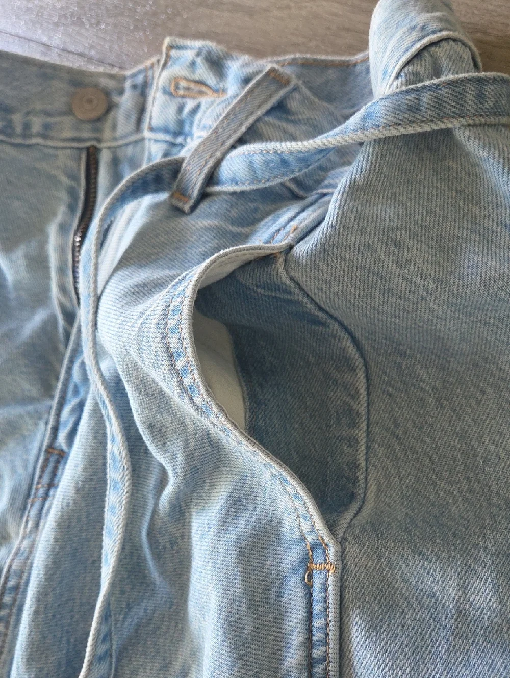 NWOT Levi's Xlong Light Wash Denim Skirt. Size 24. - Picture 5 of 13